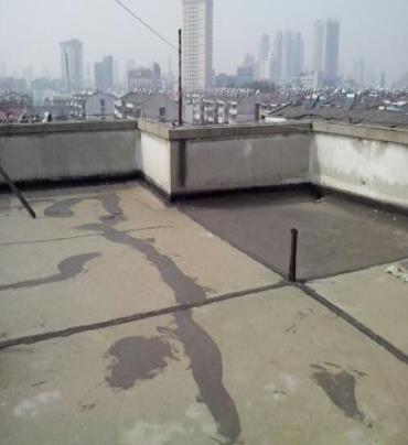 图木舒克漏水维修 楼顶漏水是什么原因，楼顶漏水维修方法是什么?
